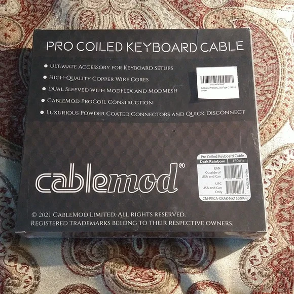 CableMod Pro Coiled Keyboard Cable - Picture 3 of 10